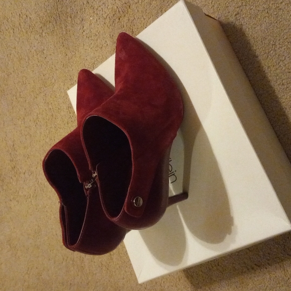 Calvin Klein Booties (7) - Picture 2 of 10